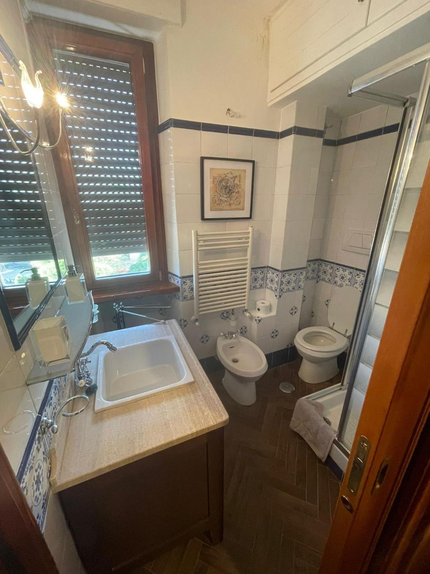 Отель Regal House Roma Navigatori 23 Экстерьер фото
