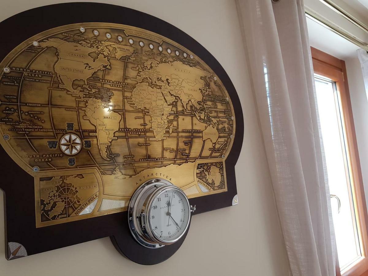 Отель Regal House Roma Navigatori 23 Экстерьер фото