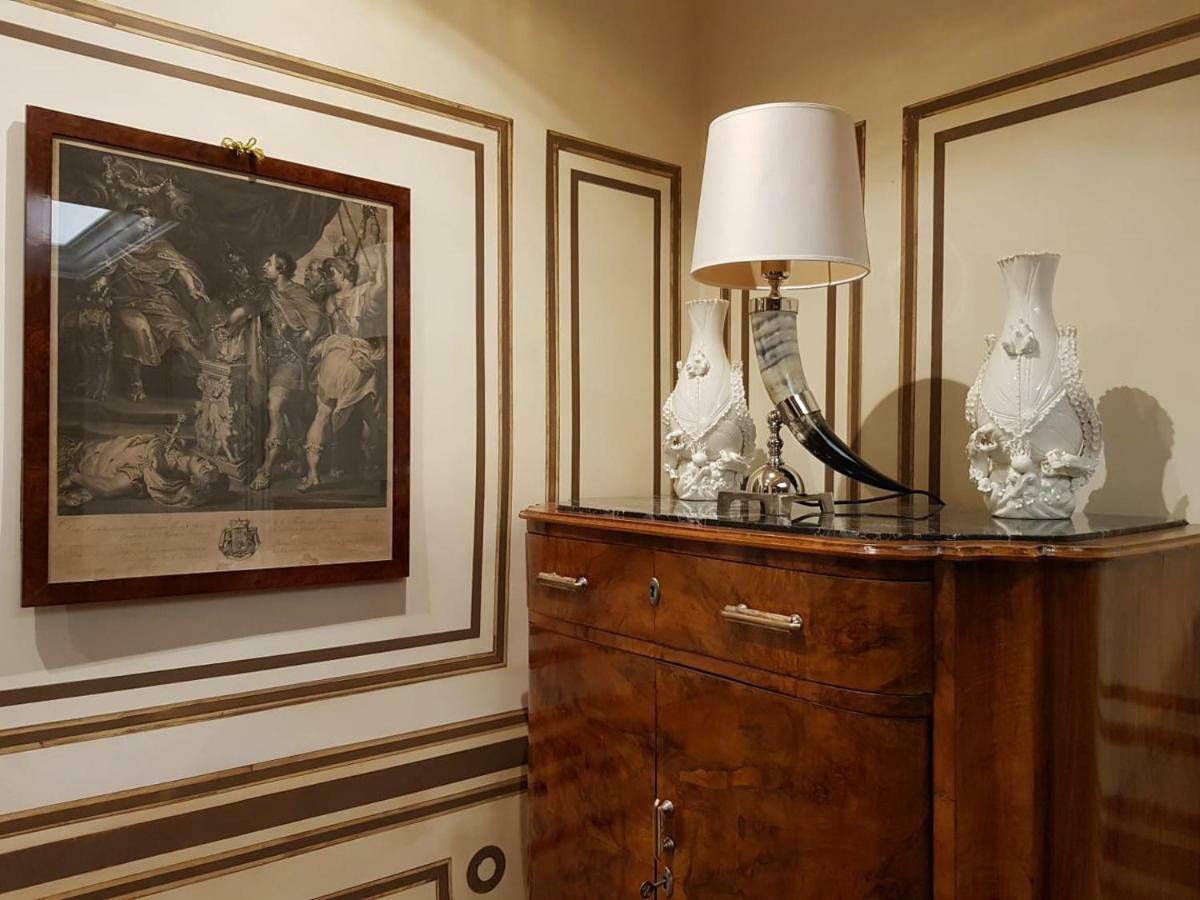 Отель Regal House Roma Navigatori 23 Экстерьер фото